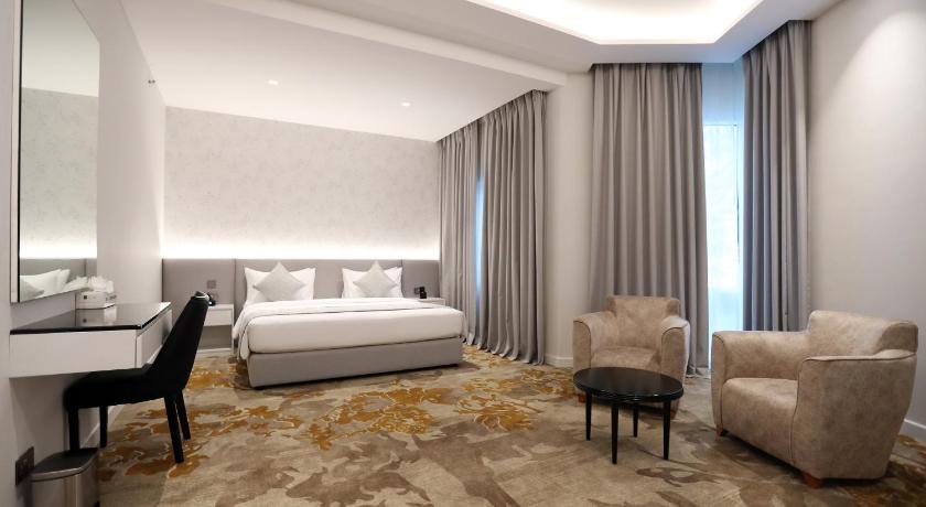 eStay Hotel - image 13