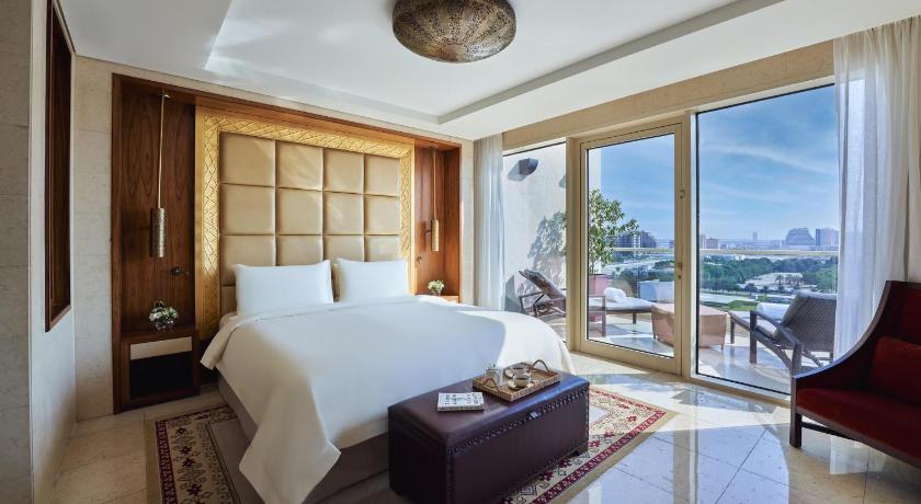 Image of Landmark Suite 1