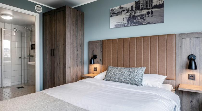 Image of Small Double Room with City View 7