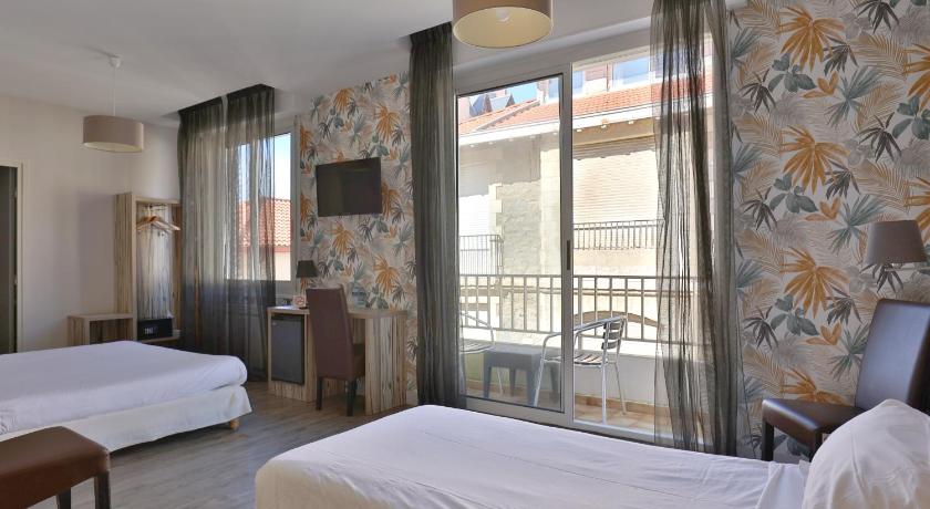 Brit Hotel Marbella — Hotel in Biarritz