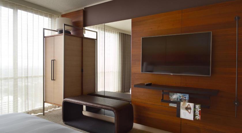 Image of King Room - Hearing Accessible 3