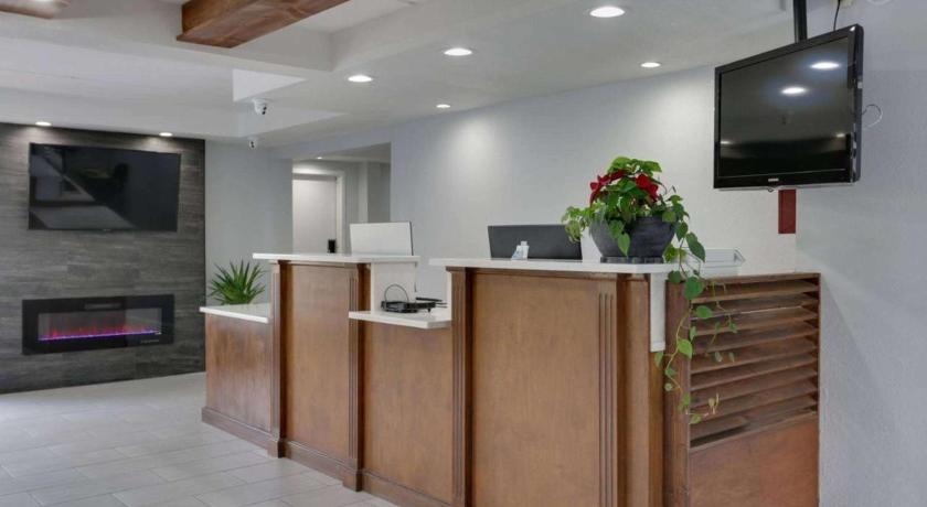 Baymont by Wyndham Ridgeland I-95 photo