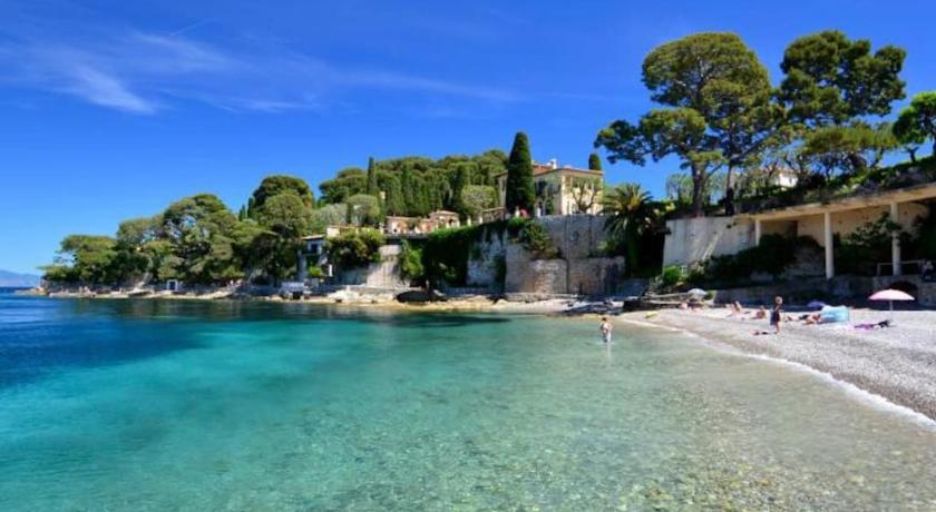 Studio tout confort avec parking et terrasse a Eze village photo