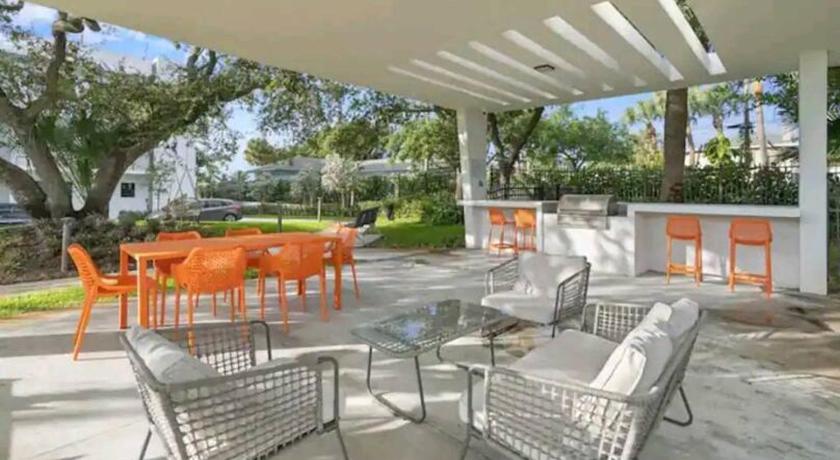 웨스트 팜비치 (FL) Luxe & cozy 3Beds,2rooms,EV Gym Near Beaches&Downtown WPB 4성급 숙소 레스토랑
