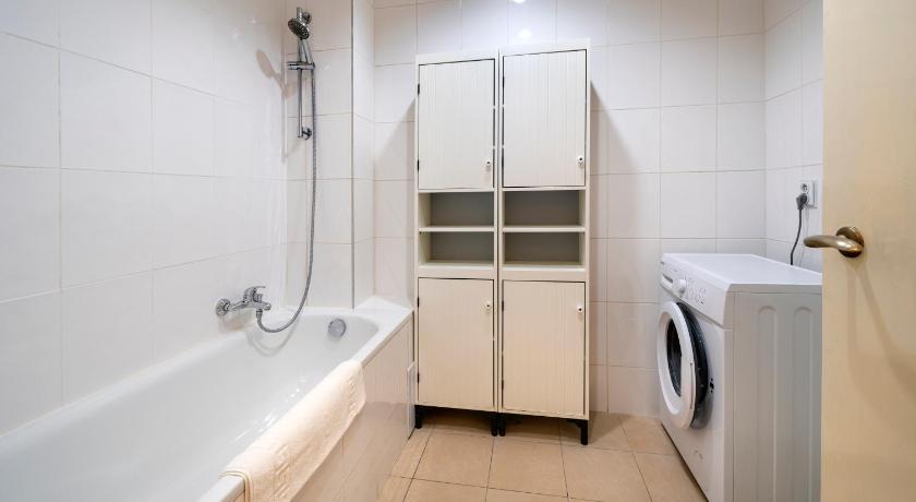 Image of Four-Bedroom Apartment with Balcony 2