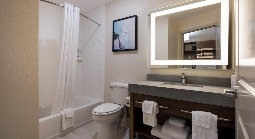 Candlewood Suites Lafayette photo