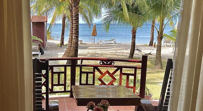 Image of 1 King Deluxe Junior Suite Beach View 5