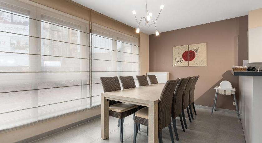 Spacious ground floor apartment for family - image 8