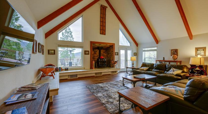 Mudge Ranch Retreat near Bass Lake with EV Charger photo