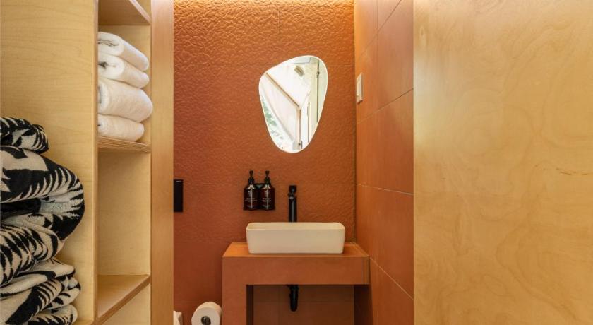 Lake Placid (NY) Eastwind Hotel Lake Placid Accommodation amenity