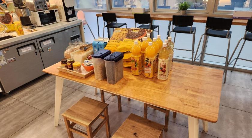 首尔 OYO Hostel Myeongdong 1 1星级 酒店 餐厅