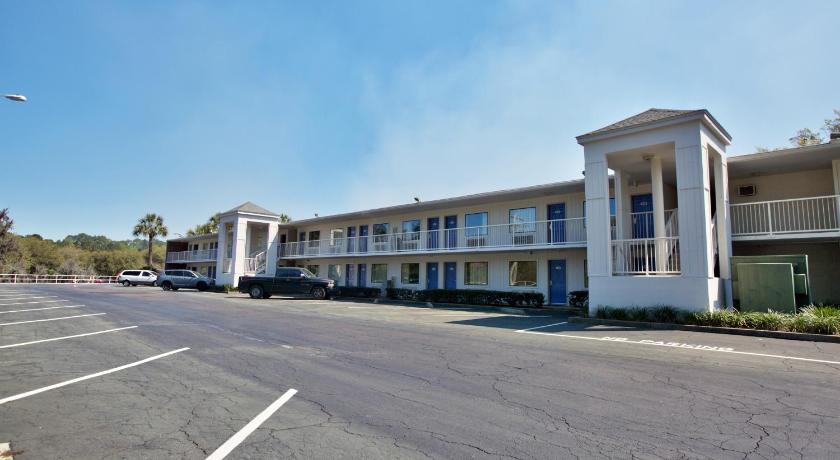 Motel 6-Tallahassee, FL - Downtown