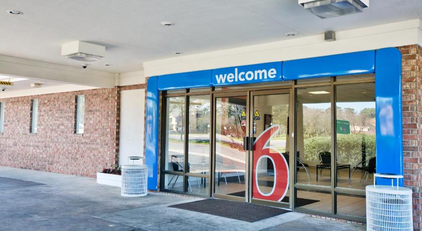 Motel 6-Tallahassee, FL - Downtown