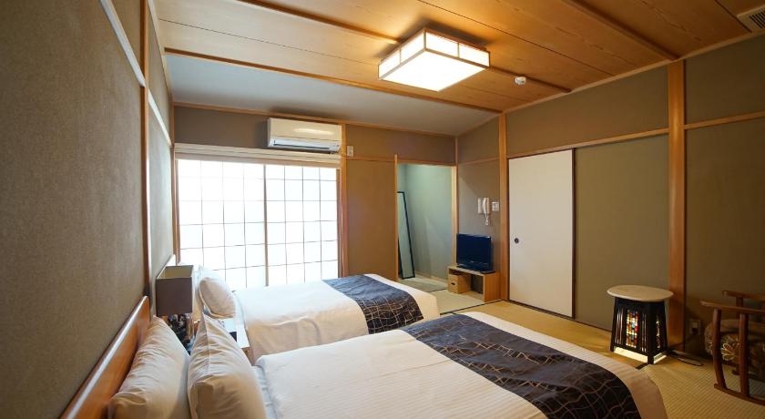 Kyoto Sakura Riverview Gion 4-Star Accommodation suite