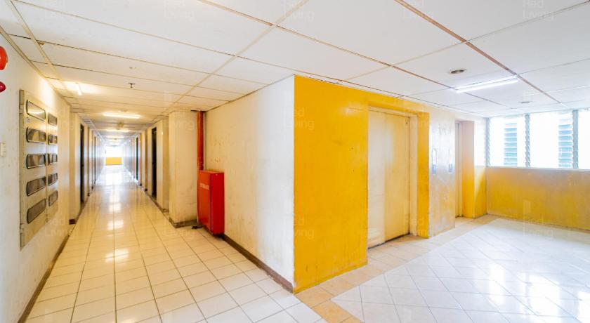 OYO 91025 Rendy Pelangi Rooms Citypark photo