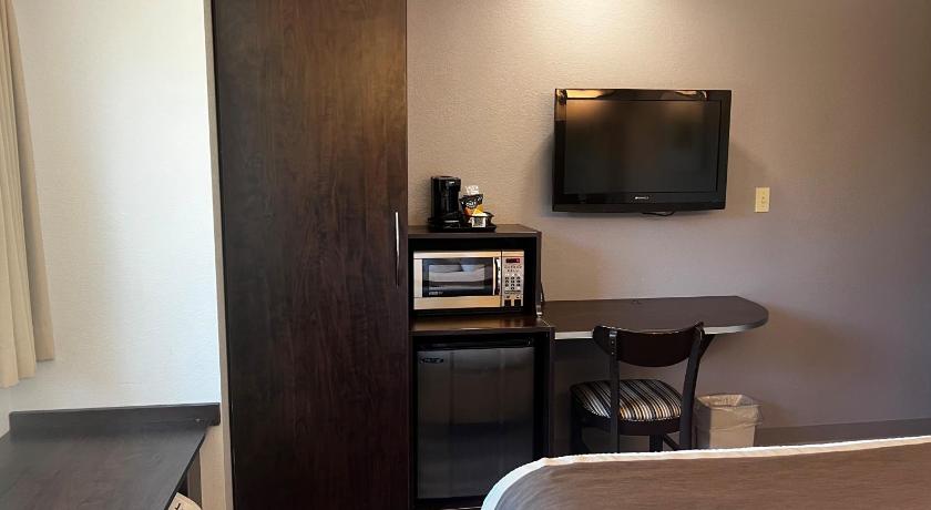 Microtel Inn & Suites by Wyndham Pearl River/Slidell photo