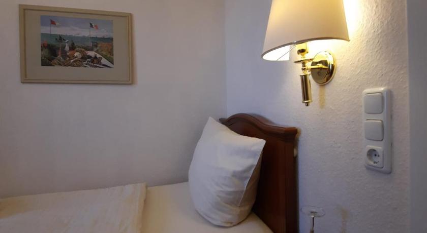 Image of Single Room 10