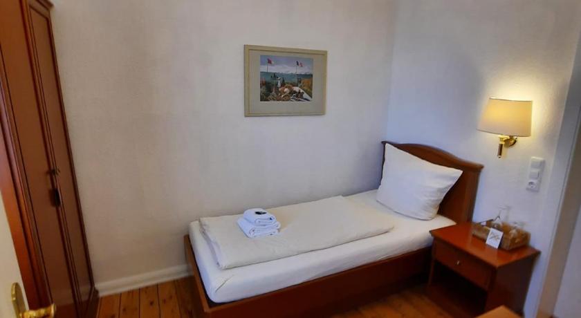 Image of Single Room 1