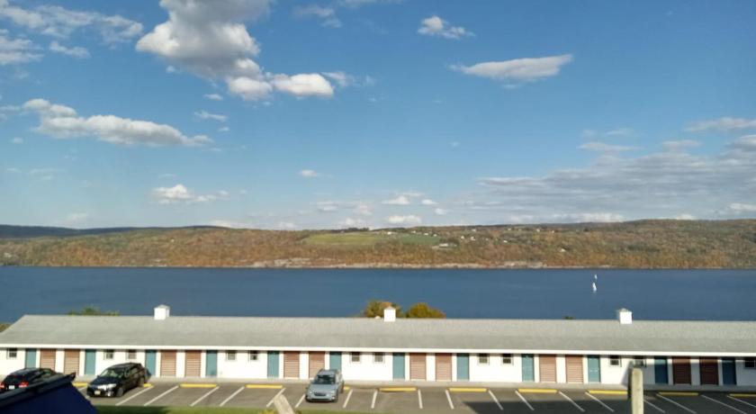 The Hotel Laurel at Seneca photo