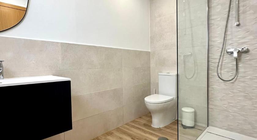 Image of Studio with Balcony 2