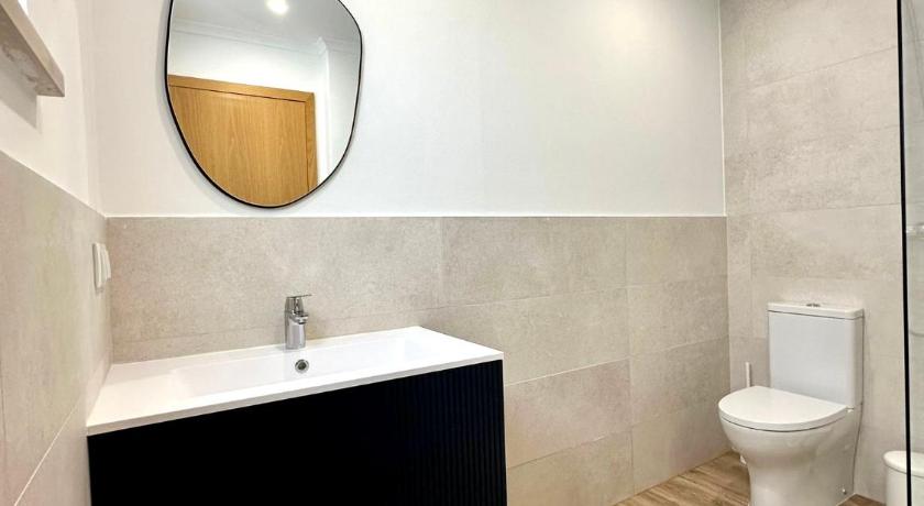 Image of Studio with Balcony 8