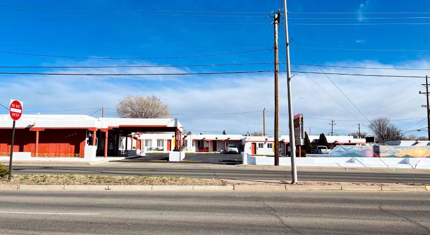 Cottonwood Court Motel photo