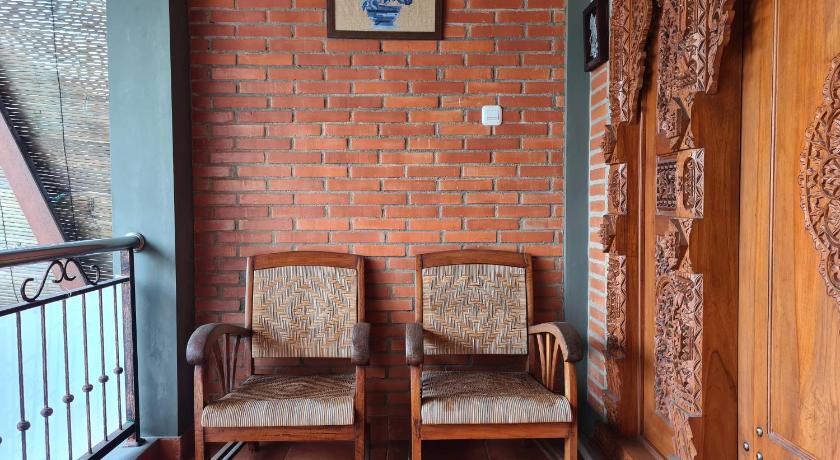 Ndalem Suryo Saptono Guest House photo