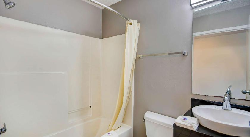 Studio 6-Ocean Springs, MS photo
