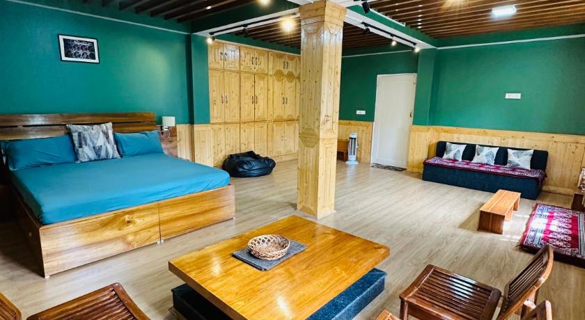 Dhames home : Luxurious-Isolated-Panoramic view photo