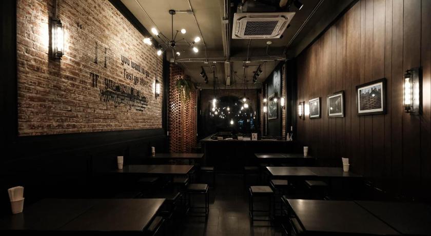Man Cave Hostel - image 7