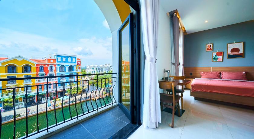 Lia House Grand World Phu Quoc - Sunny Venice Apartment — Hotel in Phu Quoc Island