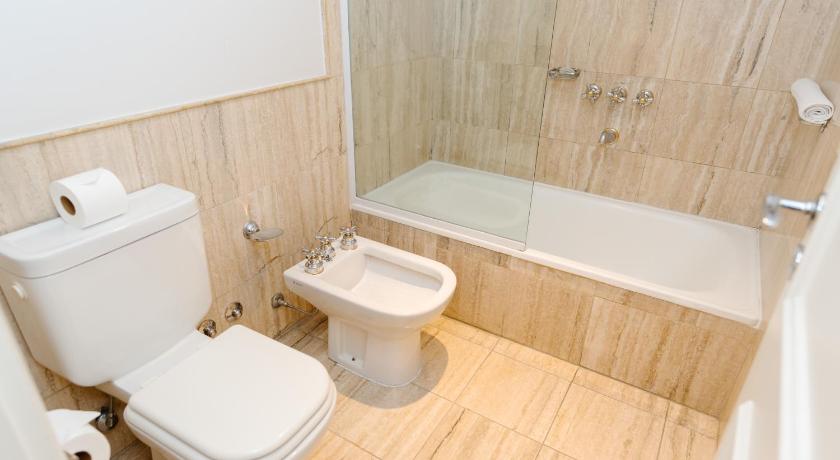 Image of Superior Family Room 13