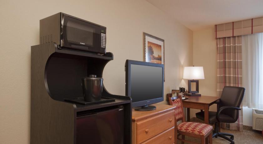 Country Inn and Suites by Radisson Davenport IA photo