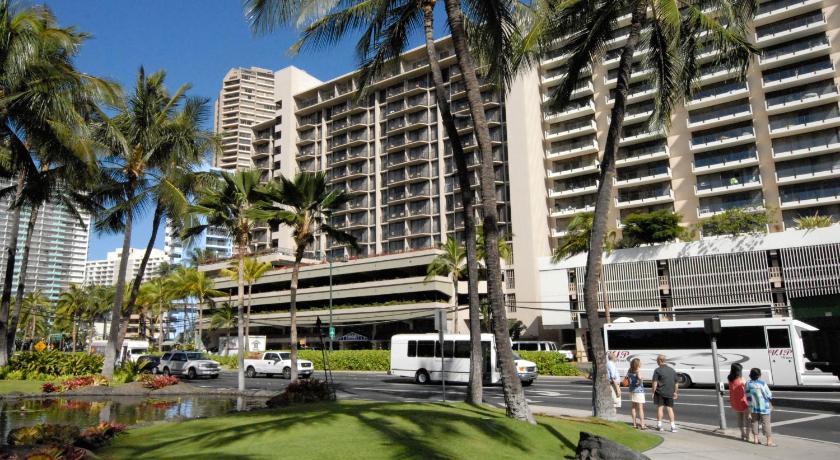 Aqua Palms Waikiki