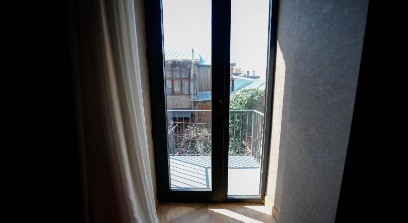 Anbani Apartments - City Center photo