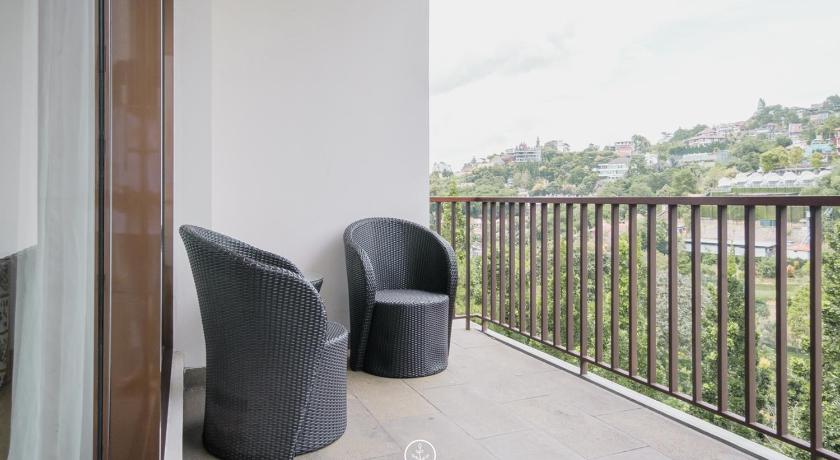 Balcony/terrace, Cempaka 2 Villa 6 bedroom with a private pool in Bandung