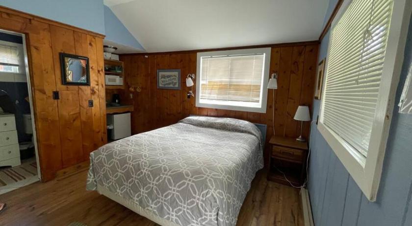 Stay Twin Lakes Cabin 3