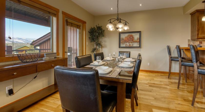 Image of Premier Two-Bedroom Apartment 10