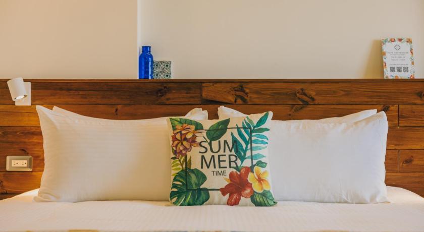 Image of Family Deluxe Sea View 13