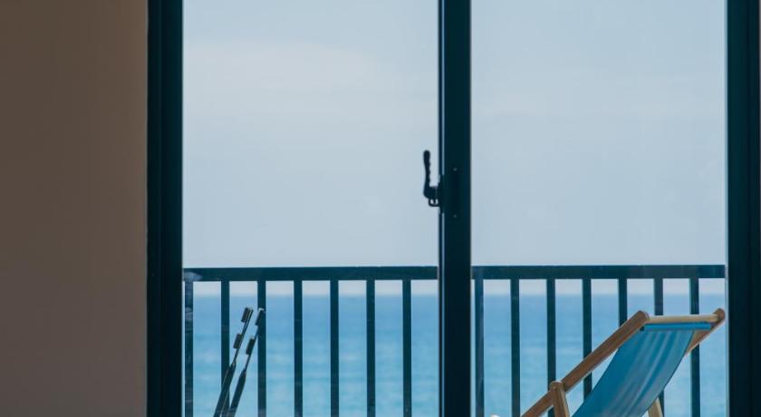 Chuanfanrock Haku Beach Days Inn - image 8