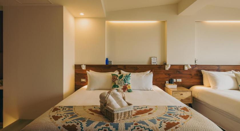 Image of Family Deluxe Sea View 7