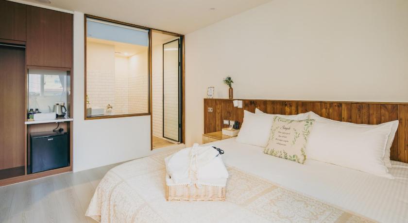 Image of Street View Double Room 5