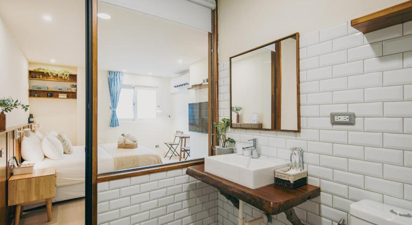 Image of Street View Double Room 2
