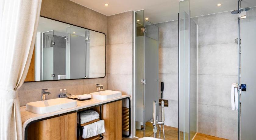Anya Premier Beachfront Hotel Quy Nhon - image 5