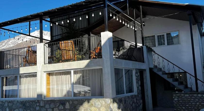Manoni Ratiani's Guesthouse photo