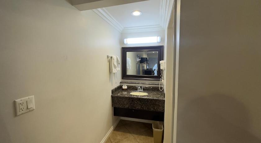 Garden Inn and Suites Glendora photo