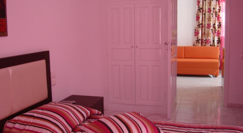 Elena Studios and Suites - image 7