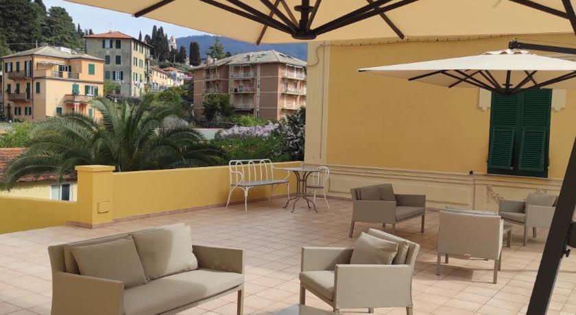 Hotel Palace photo