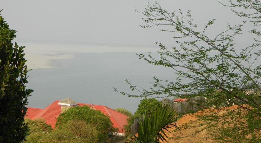 Hilltop Lodge — Hotel in Guwahati