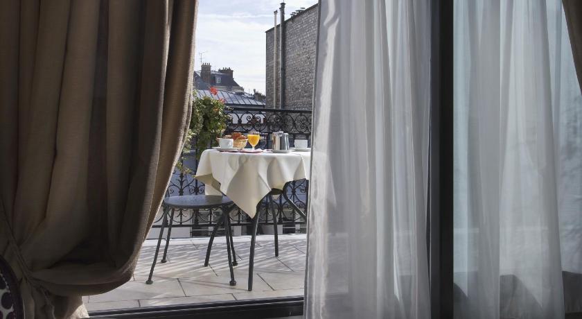 Hotel Saint Petersbourg Opera & Spa